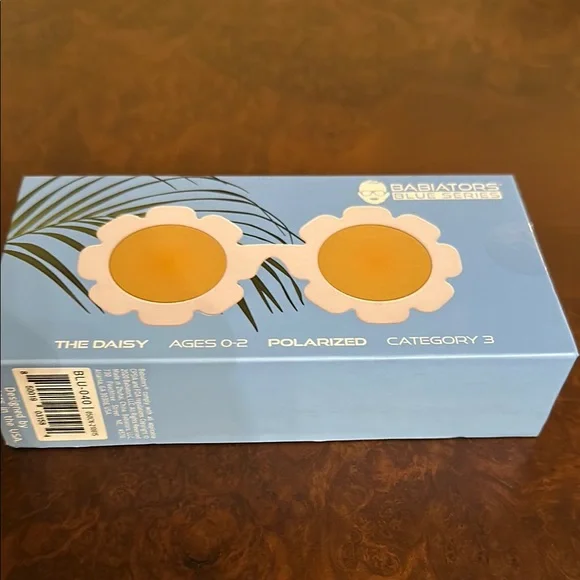 Babiators White Flower-Shaped Sunglasses with Orange Lenses Polaraized - Picture 3 of 7